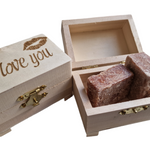 Houten kistje "I love you" incl. 2 geurblokjes