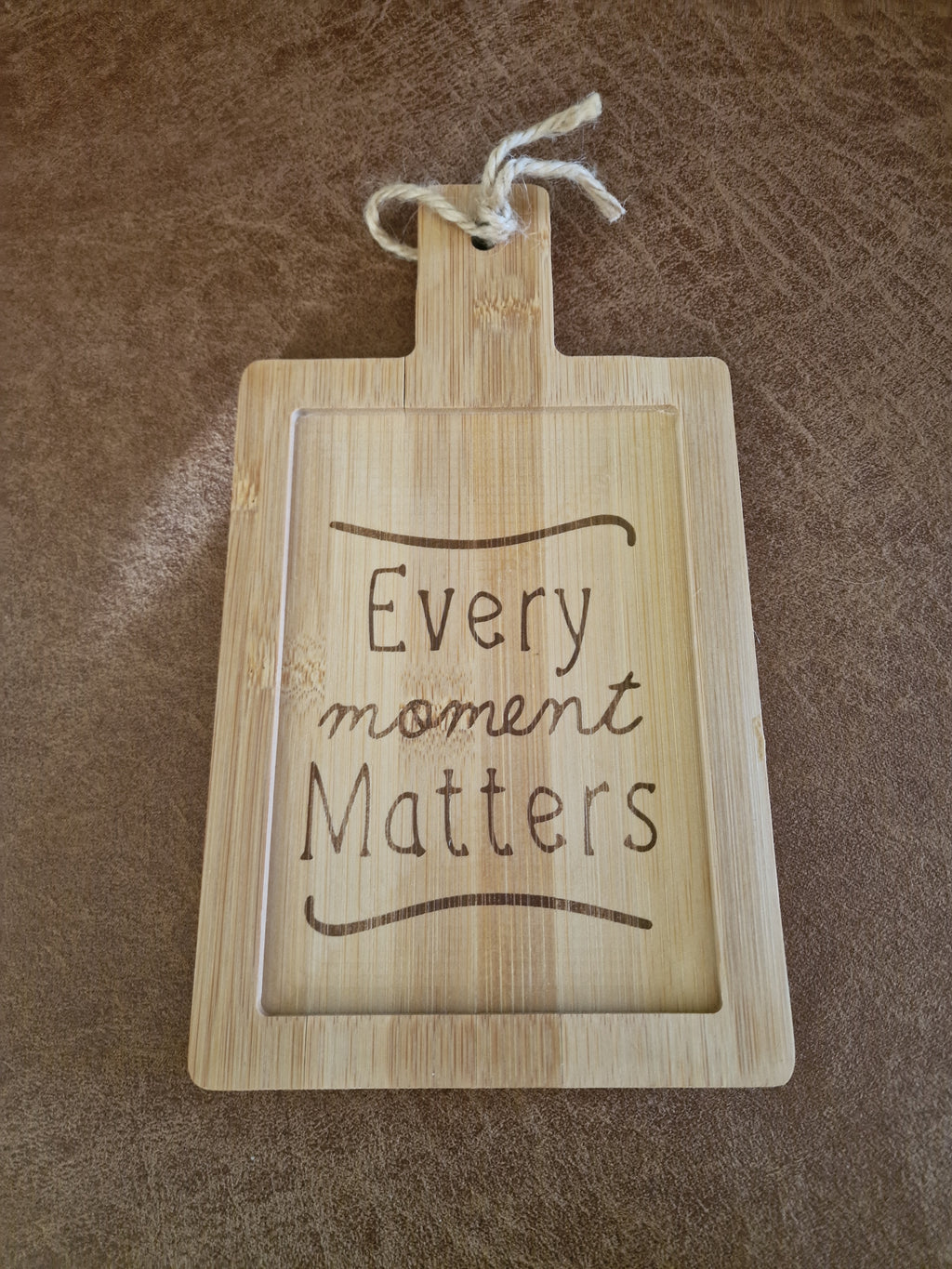 Multi serveerplank/ tapasplank bamboe "Every moment matters"